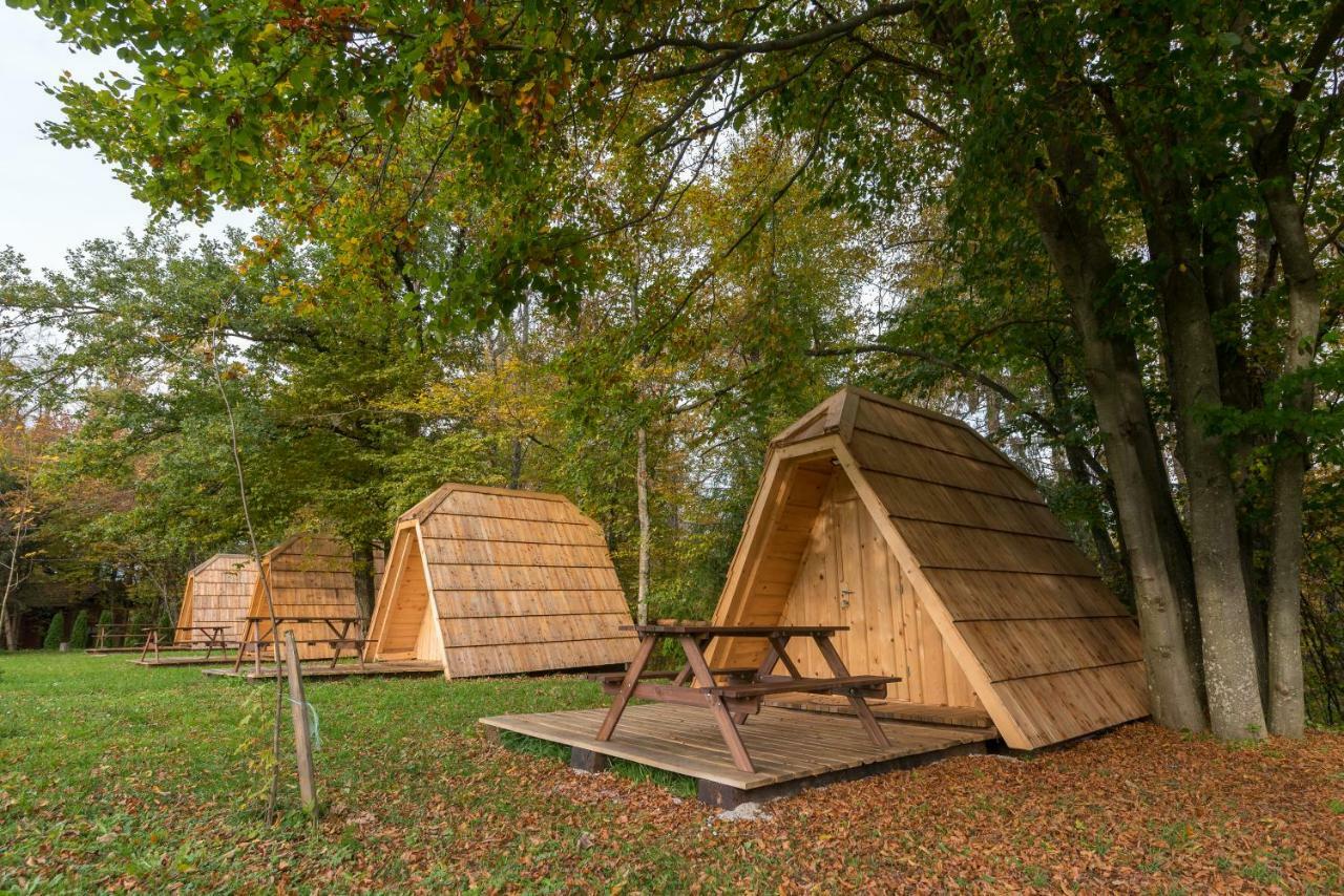 Glamping Village - Speleo Camp 로가텍 외부 사진